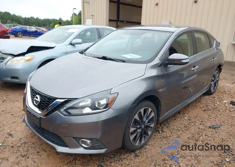 2017 Nissan Sentra Sr z USA, uszkodzony, nr VIN 3N1AB7AP3HY318816